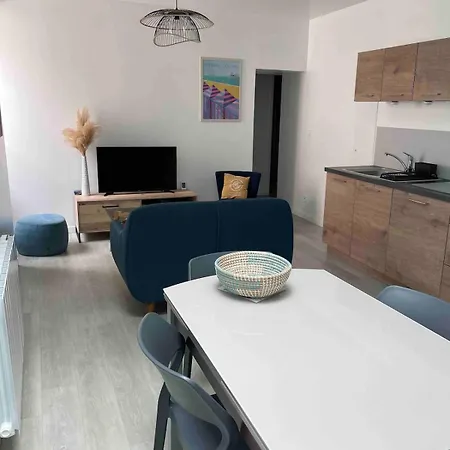 شقة 2 Chambres, 50 M Et Commerces Et Parking
