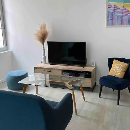 Apartment 2 Chambres, 50 M Et Commerces Et Parking