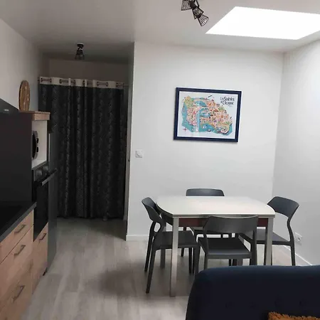 2 Chambres, 50 M Et Commerces Et Parking Les Sables-d'Olonne