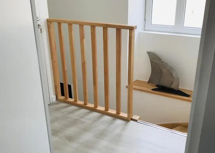 Apartment 2 Chambres, 50 M Et Commerces Et Parking *