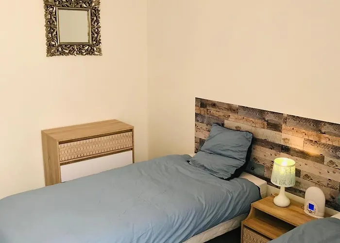 2 Chambres, 50 M Et Commerces Et Parking Les Sables-d'Olonne